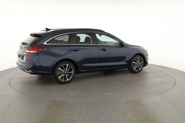 Hyundai i30 Kombi 1.0 T-GDI DCT Family, Navi, ACC, Side, Winter, 17-Zoll, Klimaautomatik 