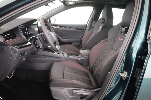 Skoda Octavia Combi RS 2.0 TSI DSG, Sonderlackierung, Pano, AHK, 19 Zoll, Canton, el. Klappe, Navi, Matrix, sofort 