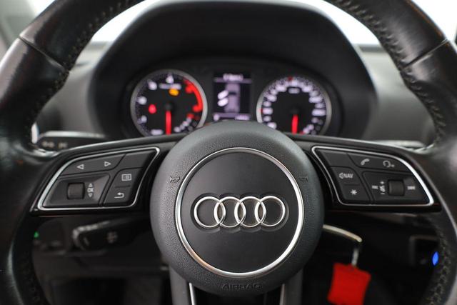 Audi Q2 quattro basis 2.0 TDI S-Tronic, LED, Navi MMI, el. Klappe, sofort 
