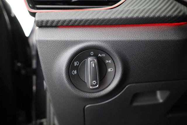 Skoda Kamiq Monte Carlo 1.5 TSI DSG Carlo, AHK, Navi, Matrix, 18-Zoll, Side, ACC, Pano, 5-J Garantie 