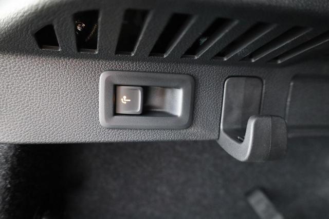 Skoda Kamiq Monte Carlo 1.5 TSI DSG Carlo, AHK, Navi, Matrix, 18-Zoll, Side, ACC, Pano, 5-J Garantie 