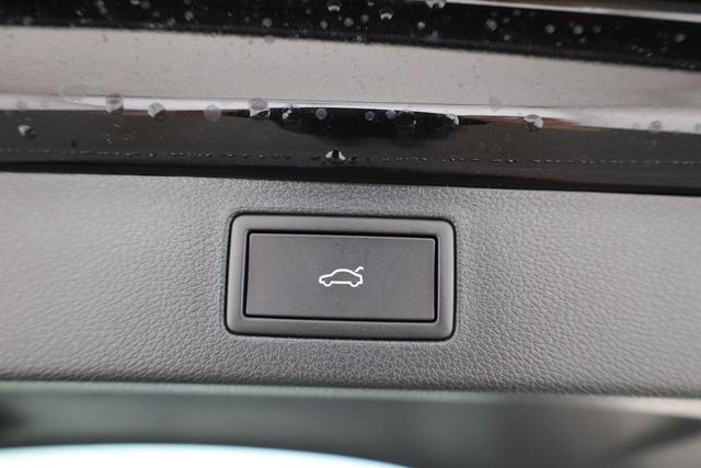 Skoda Kamiq Monte Carlo 1.5 TSI DSG Carlo, AHK, Navi, Matrix, 18-Zoll, Side, ACC, Pano, 5-J Garantie 