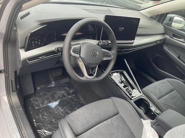 Volkswagen Golf - 1.5 TSI eHybrid 150 kW VIII Style, AHK, Navi, Kamera, Side, LED-Plus