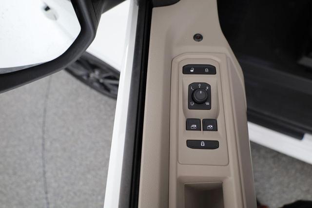 Volkswagen T7 California Beach Camper TDI DSG, 18-Zoll, ArtVelour, Markise, AHK, IQ.Light, Standheizung 