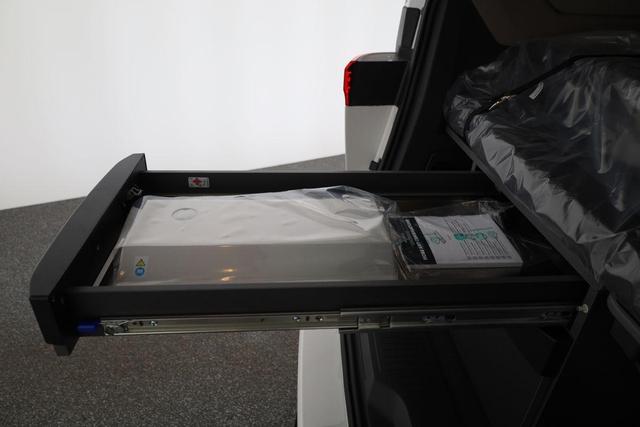 Volkswagen T7 California Beach Camper TDI DSG, 18-Zoll, ArtVelour, Markise, AHK, IQ.Light, Standheizung 