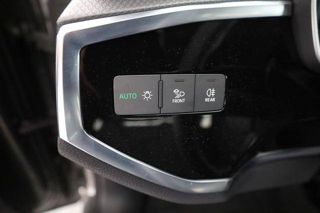 Audi Q3 Sportback 45 TFSI quattro S line qu S-LINE, AHK, Optik schwarz, Navi, Kamera, el. Klappe 
