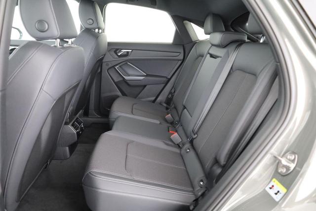 Audi Q3 Sportback 45 TFSI quattro S line qu S-LINE, AHK, Optik schwarz, Navi, Kamera, el. Klappe 