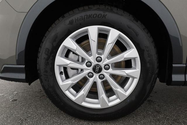 Audi Q3 Sportback 45 TFSI quattro S line qu S-LINE, AHK, Optik schwarz, Navi, Kamera, el. Klappe 
