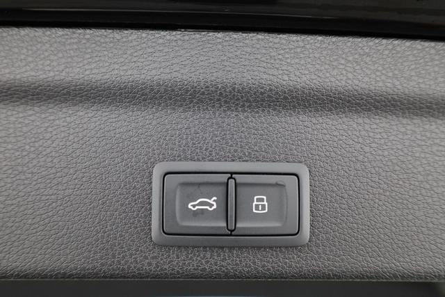 Audi Q3 Sportback 45 TFSI quattro S line qu S-LINE, Pano, AHK, 19-Zoll, Optik schwarz, Navi, Kamera, el. Klappe 