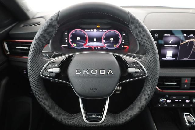 Skoda Kamiq Monte Carlo 1.5 TSI DSG Carlo, AHK, Navi, Matrix, 18-Zoll, Side, ACC, Pano, 5-J Garantie 