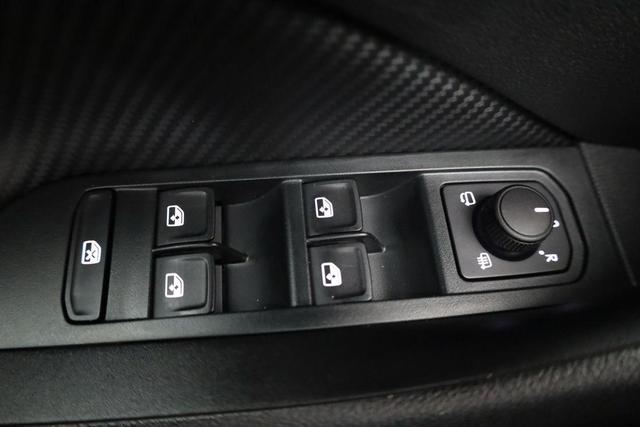 Skoda Kamiq Monte Carlo 1.5 TSI DSG Carlo, AHK, Navi, Matrix, 18-Zoll, Side, ACC, Pano, 5-J Garantie 