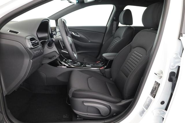 Hyundai i30 Kombi 1.0 T-GDI DCT Family, Navi, ACC, Side, Winter, 17-Zoll, Klimaautomatik 