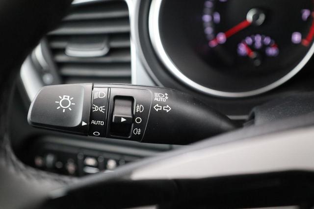 Kia Ceed 1.5 T-GDI DCT Edition, LED, Navi, Kamera, 7-J Garantie 