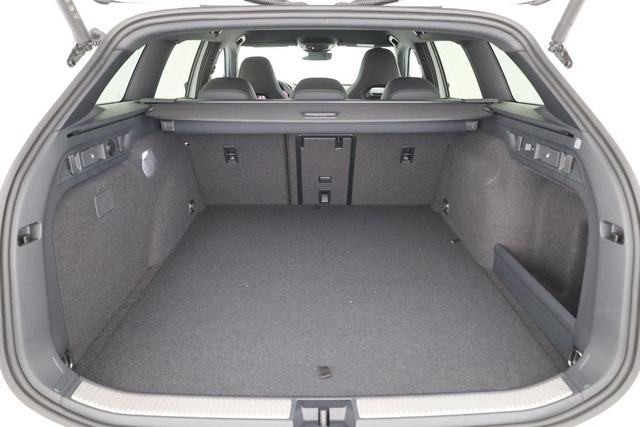 Skoda Superb Combi 1.5 TSI iV 150 kW Sportline DSG Sportline, AHK, Matrix, Side, el. Klappe, Navi 
