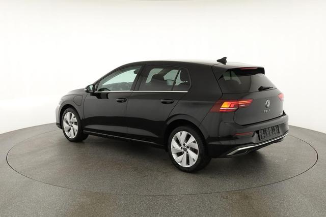 Volkswagen Golf 1.5 TSI eHybrid 150 kW VIII Style, AHK, Navi, Kamera, Side, LED-Plus 
