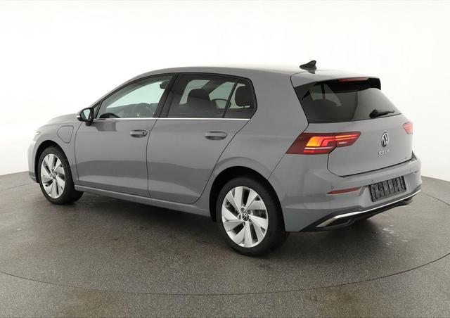Volkswagen Golf 1.5 TSI eHybrid 150 kW VIII Style, AHK, Navi, Kamera, Side, LED-Plus 