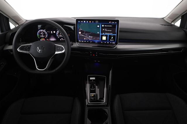 Volkswagen Golf 1.5 TSI eHybrid 150 kW VIII Style, AHK, Navi, Kamera, Side, LED-Plus 