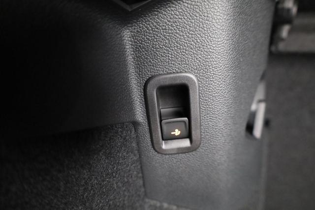 Volkswagen Golf 1.5 TSI eHybrid 150 kW VIII Style, AHK, Navi, Kamera, Side, LED-Plus 