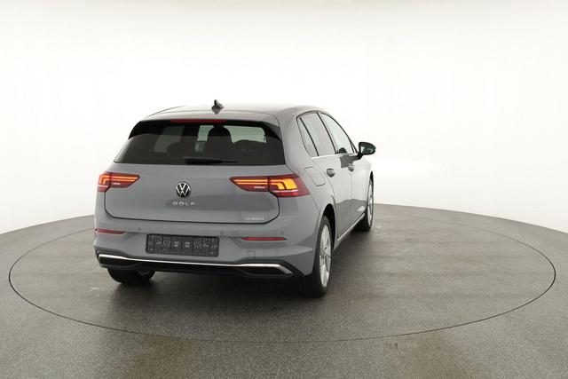 Volkswagen Golf 1.5 TSI eHybrid 150 kW VIII Style, AHK, Navi, Kamera, Side, LED-Plus 