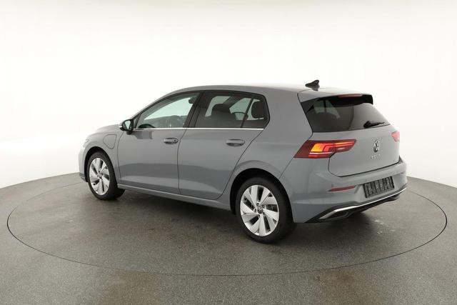 Volkswagen Golf 1.5 TSI eHybrid 150 kW VIII Style, AHK, Navi, Kamera, Side, LED-Plus 