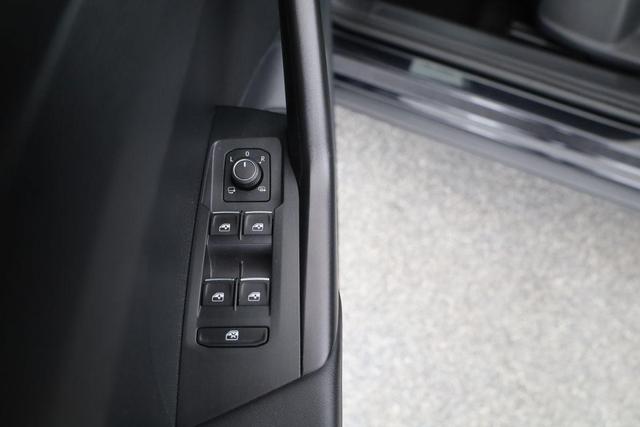 Volkswagen T-Cross Style 1.0 TSI DSG Style, AHK, Navi, ACC, LED, Kamera 