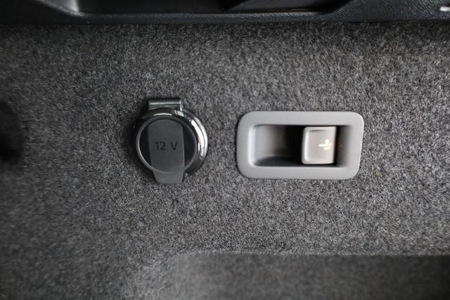 Skoda Kodiaq 1.5 TSI mHEV 110kW Selection DSG Selection, AHK, AreaView, el. Klappe, Navi 