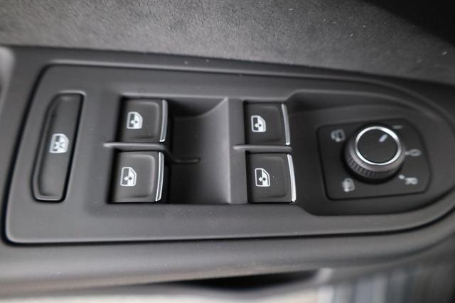 Volkswagen Golf 1.5 TSI eHybrid 150 kW Edition 50 VIII Style, Navi, Kamera, Side, LED-Plus 