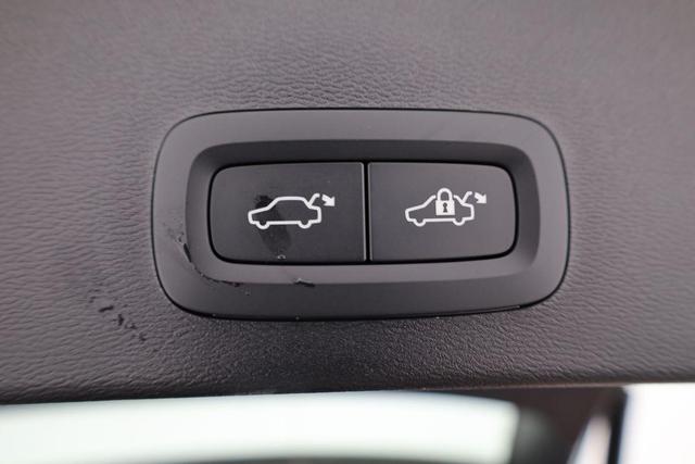 Volvo XC40 Core 2WD B3 Mild-Hybrid Core, Navi, LED, Winter, Kamera, el. Klappe 