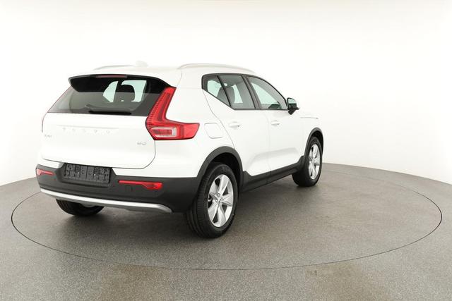Volvo XC40 Core 2WD B3 Mild-Hybrid Core, Navi, LED, Winter, Kamera, el. Klappe 