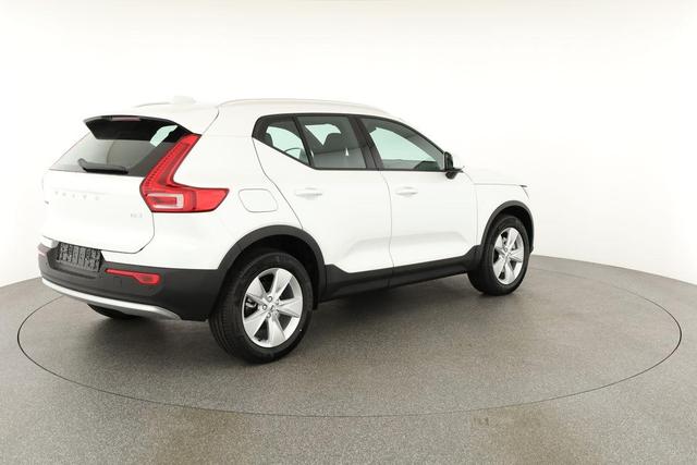 Volvo XC40 Core 2WD B3 Mild-Hybrid Core, Navi, LED, Winter, Kamera, el. Klappe 