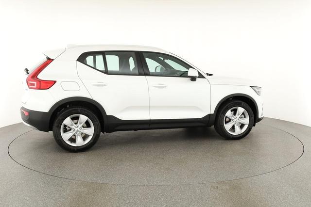 Volvo XC40 Core 2WD B3 Mild-Hybrid Core, Navi, LED, Winter, Kamera, el. Klappe 