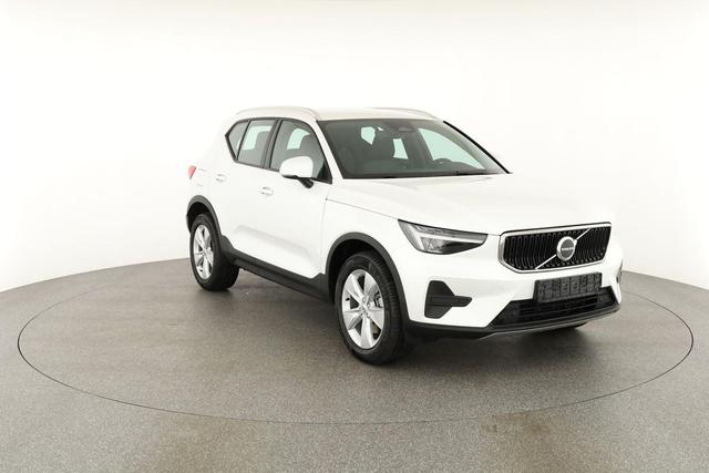 Volvo XC40 Core 2WD B3 Mild-Hybrid Core, Navi, LED, Winter, Kamera, el. Klappe 