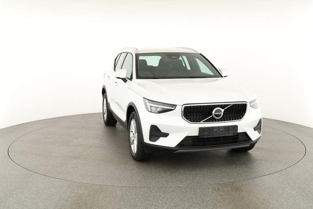 Volvo XC40 Core 2WD B3 Mild-Hybrid Core, Navi, LED, Winter, Kamera, el. Klappe 