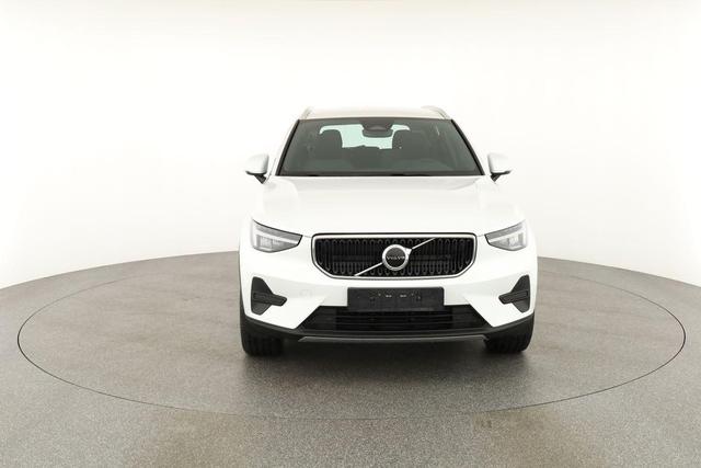 Volvo XC40 Core 2WD B3 Mild-Hybrid Core, Navi, LED, Winter, Kamera, el. Klappe 