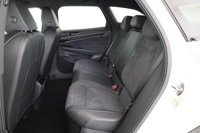 Volkswagen ID.7 Kombi Pro 210 kW Tourer Pro, AHK, 20-Zoll, HuD, IQ.Light, AreaView, easyOpen, NaviPro Max 