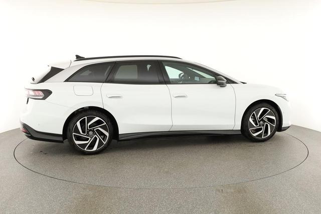 Volkswagen ID.7 Kombi Pro 210 kW Tourer Pro, AHK, 20-Zoll, HuD, IQ.Light, AreaView, easyOpen, NaviPro Max 