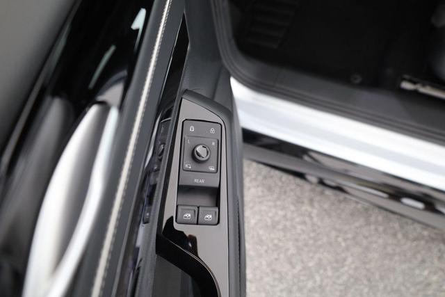 Volkswagen ID.7 Kombi Pro 210 kW Tourer Pro, 20-Zoll, Wärmepumpe, HuD, IQ.Light, AreaView, easyOpen, NaviPro Max 