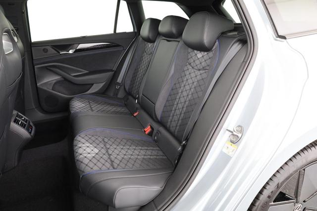 Volkswagen Passat Variant 1.5 TSI eHybrid 200 kW R-Line Black, Pano, AHK, AreaView, 19-Zoll 