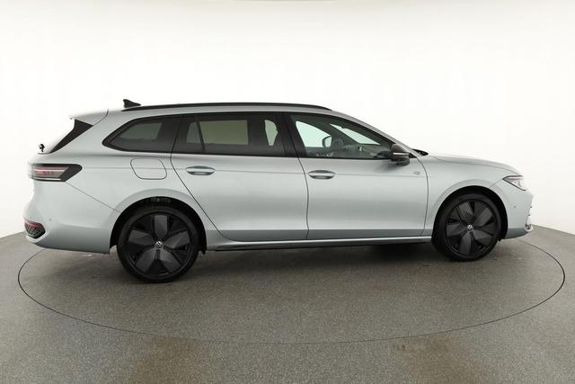 Volkswagen Passat Variant 1.5 TSI eHybrid 200 kW R-Line Black, Pano, AHK, AreaView, 19-Zoll 