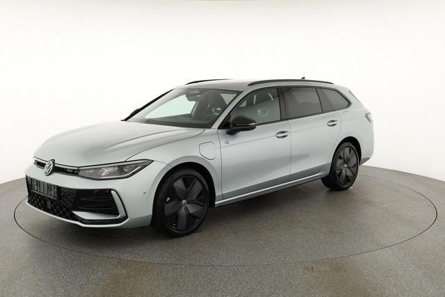Volkswagen Passat Variant 1.5 TSI eHybrid 200 kW R-Line Black, Pano, AHK, AreaView, 19-Zoll 
