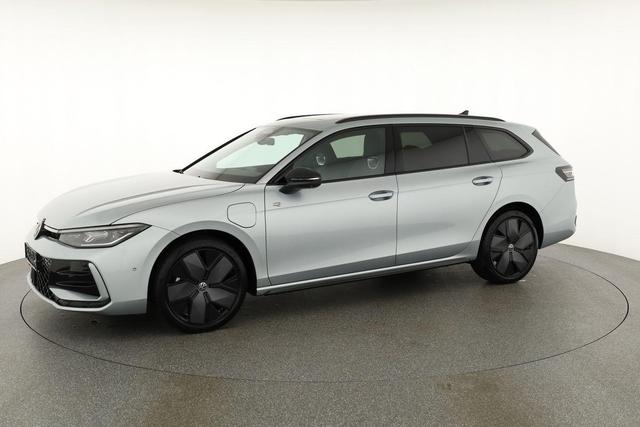 Volkswagen Passat Variant 1.5 TSI eHybrid 200 kW R-Line Black, Pano, AHK, AreaView, 19-Zoll 