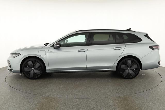 Volkswagen Passat Variant 1.5 TSI eHybrid 200 kW R-Line Black, Pano, AHK, AreaView, 19-Zoll 