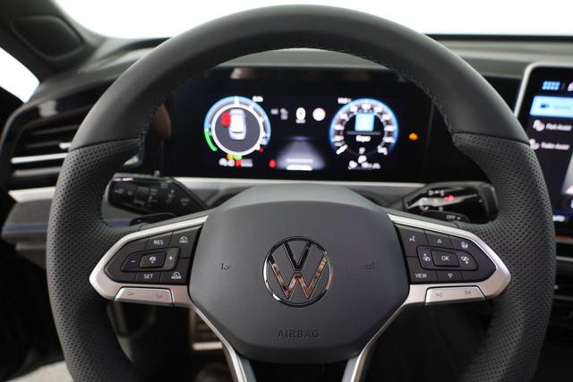 Volkswagen Passat Variant 1.5 TSI eHybrid 200 kW R-Line Black, Pano, AHK, AreaView, 19-Zoll 