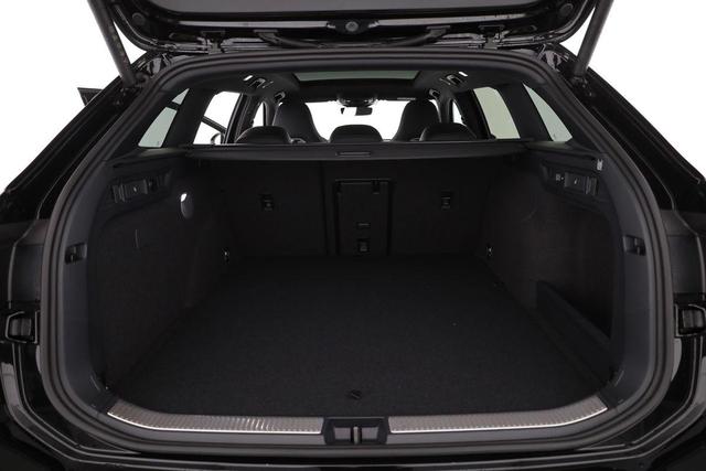 Volkswagen Passat Variant 1.5 TSI eHybrid 200 kW R-Line Black, Pano, AHK, AreaView, 19-Zoll 