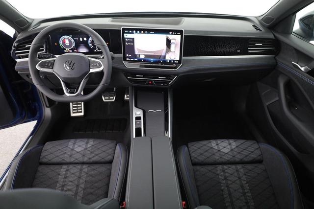 Volkswagen Passat Variant 1.5 TSI eHybrid 200 kW R-Line Black, Pano, AHK, AreaView, 19-Zoll 