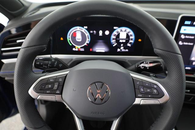 Volkswagen Passat Variant 1.5 TSI eHybrid 200 kW R-Line Black, Pano, AHK, AreaView, 19-Zoll 