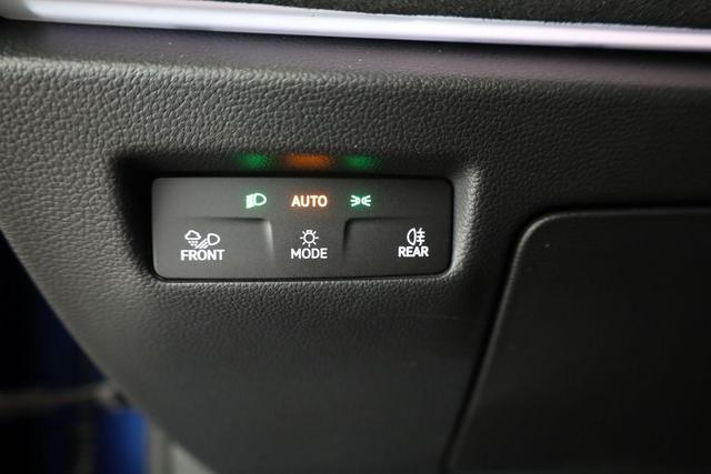 Volkswagen Passat Variant 1.5 TSI eHybrid 200 kW R-Line Black, Pano, AHK, AreaView, 19-Zoll 