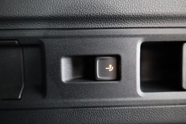 Volkswagen Passat Variant 1.5 TSI eHybrid 200 kW R-Line Black, Pano, AHK, AreaView, 19-Zoll 