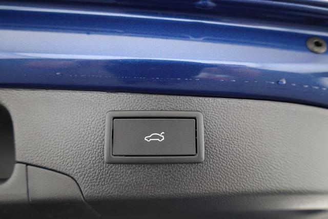 Volkswagen Passat Variant 1.5 TSI eHybrid 200 kW R-Line Black, Pano, AHK, AreaView, 19-Zoll 