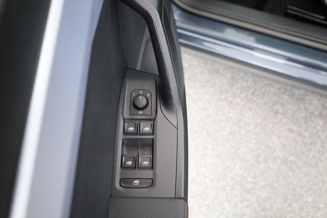 Seat Arona FR 1.0 TSI DSG FR, AHK, Navi, Kamera, 1-Hand 